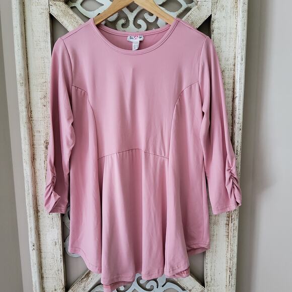 Times Two Maternity Ruched 3/4 Sleeve Pullover Babydoll Tunic Top in Pink - Picture 4 of 9